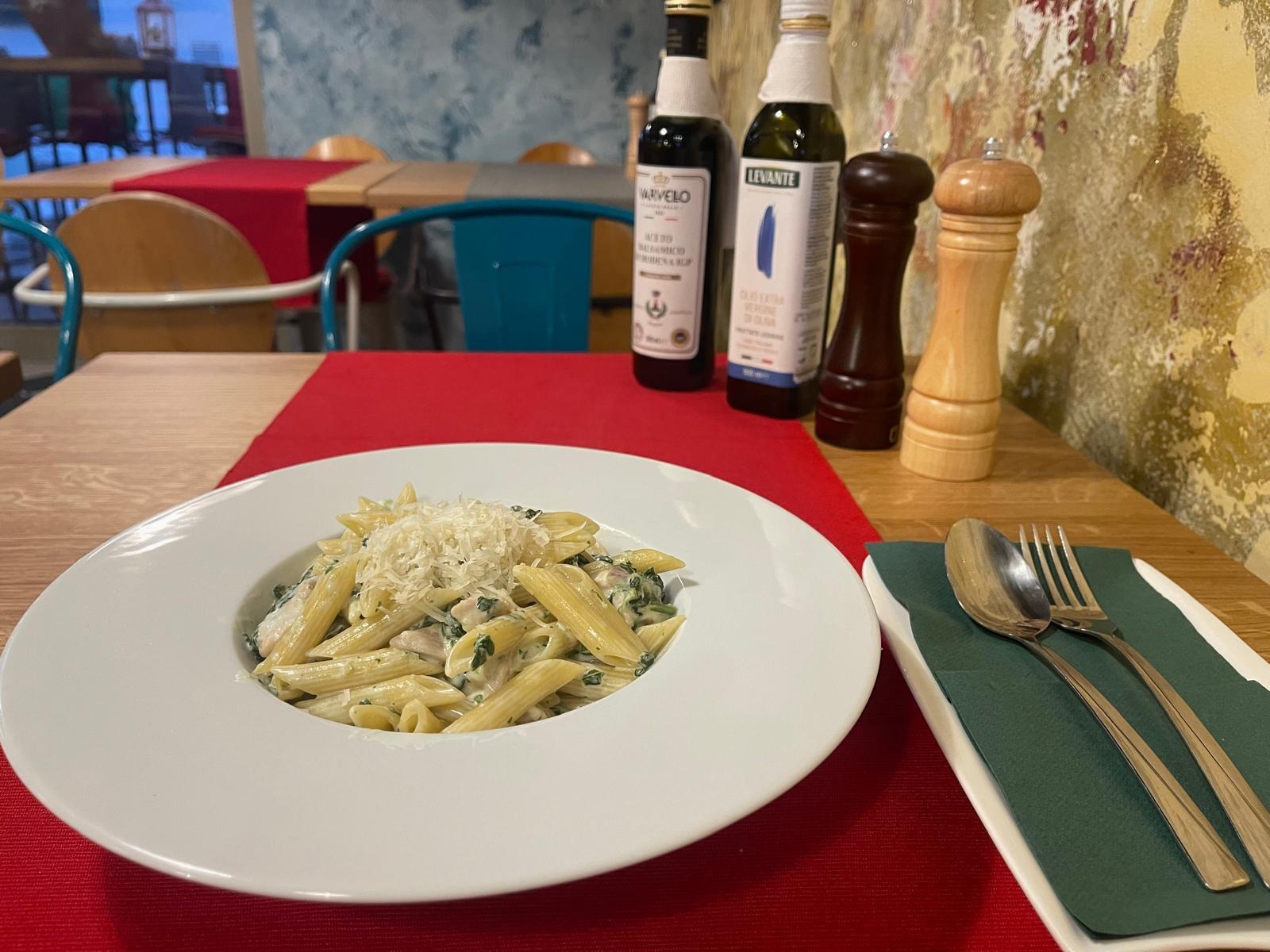 Penne Pollo e Spinaci